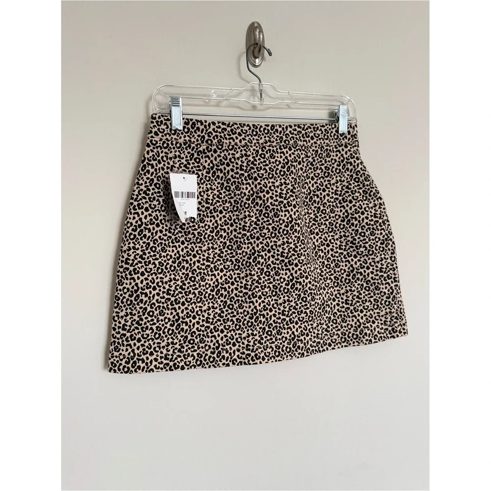 Leopard Button-Front Mini Skirt -‎ Size Medium
